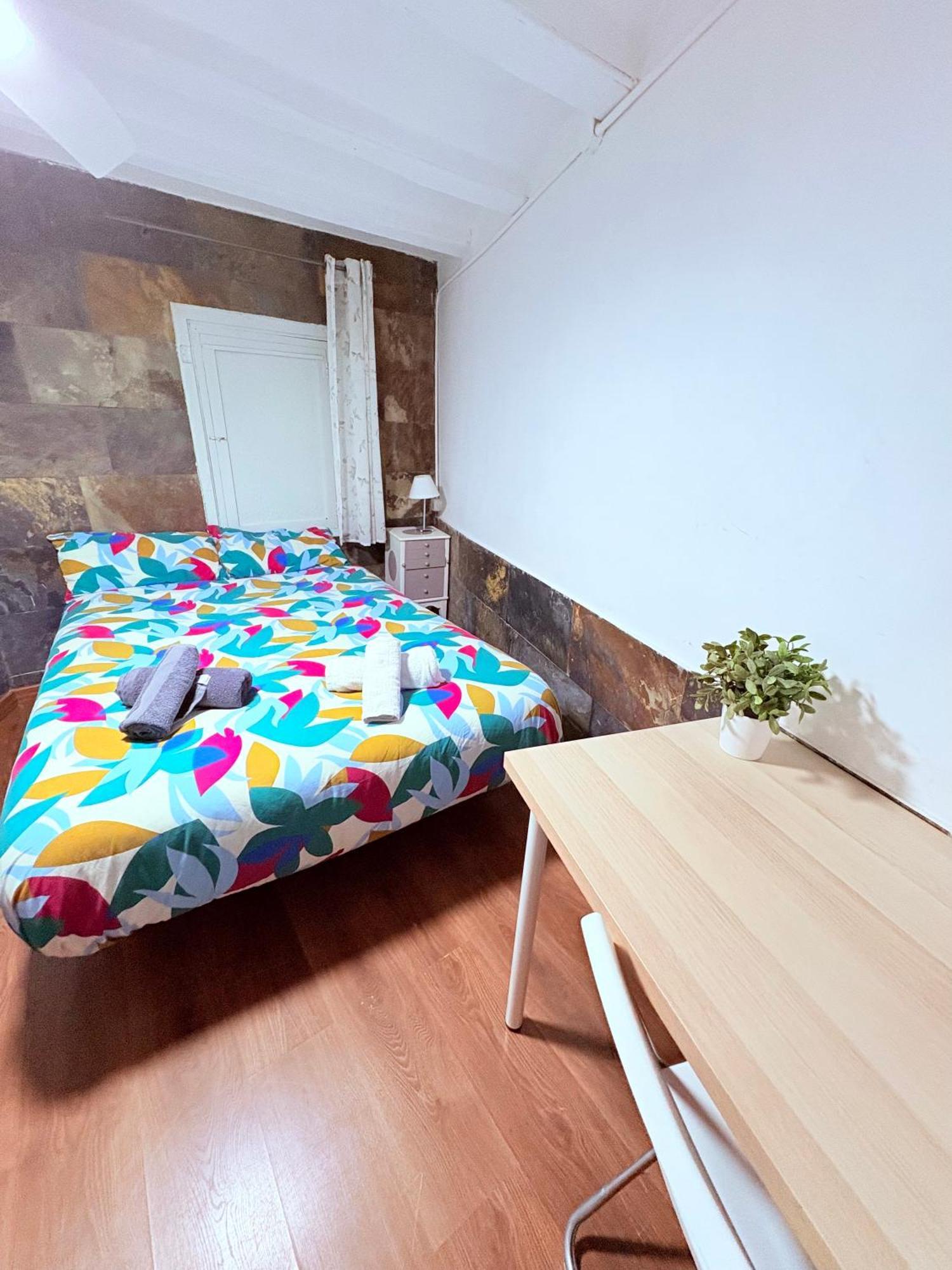 Stunning Flat For 6 People 3 Blocks From The Welcome Breakfast Appartement Barcelone