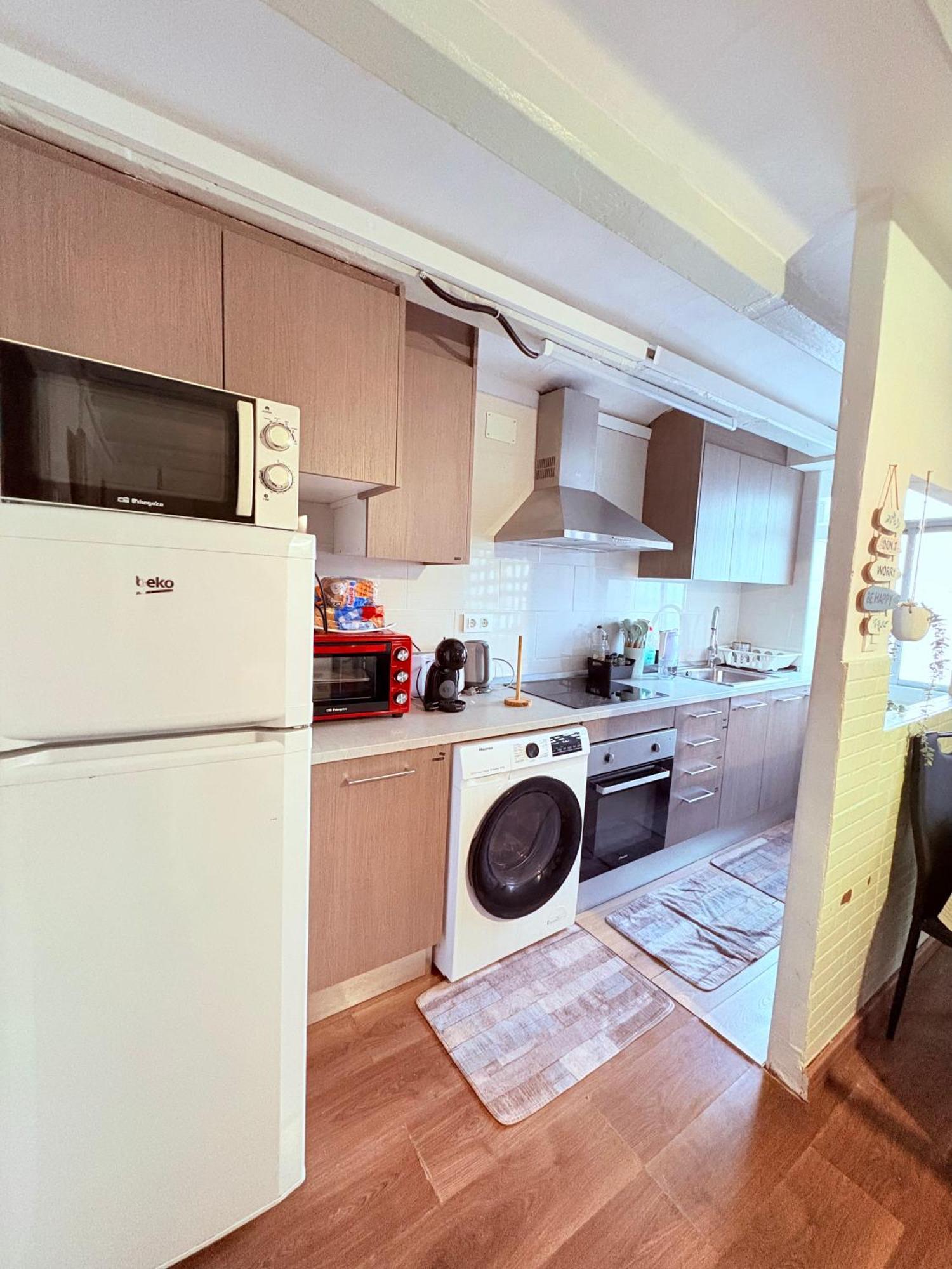 Stunning Flat For 6 People 3 Blocks From The Welcome Breakfast Apartment